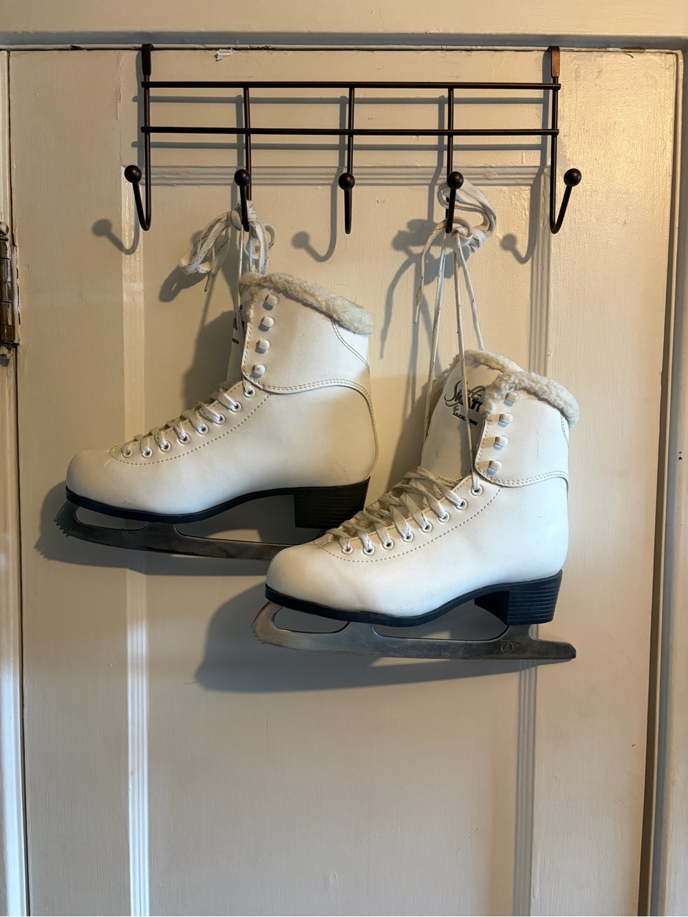 JACKSON Soft Skate White Women's Figure Ice Skates with Faux Fur Collar
